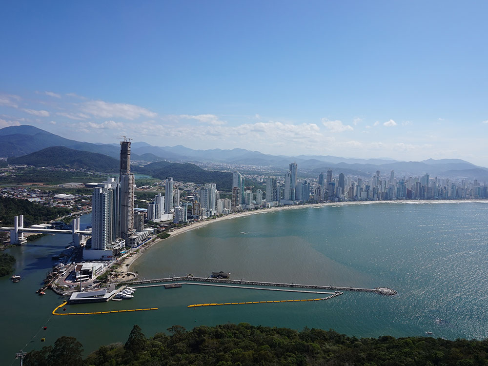 Descubra o que fazer em um dia em Balneário Camboriu! Dicas das melhores atrações e praias!