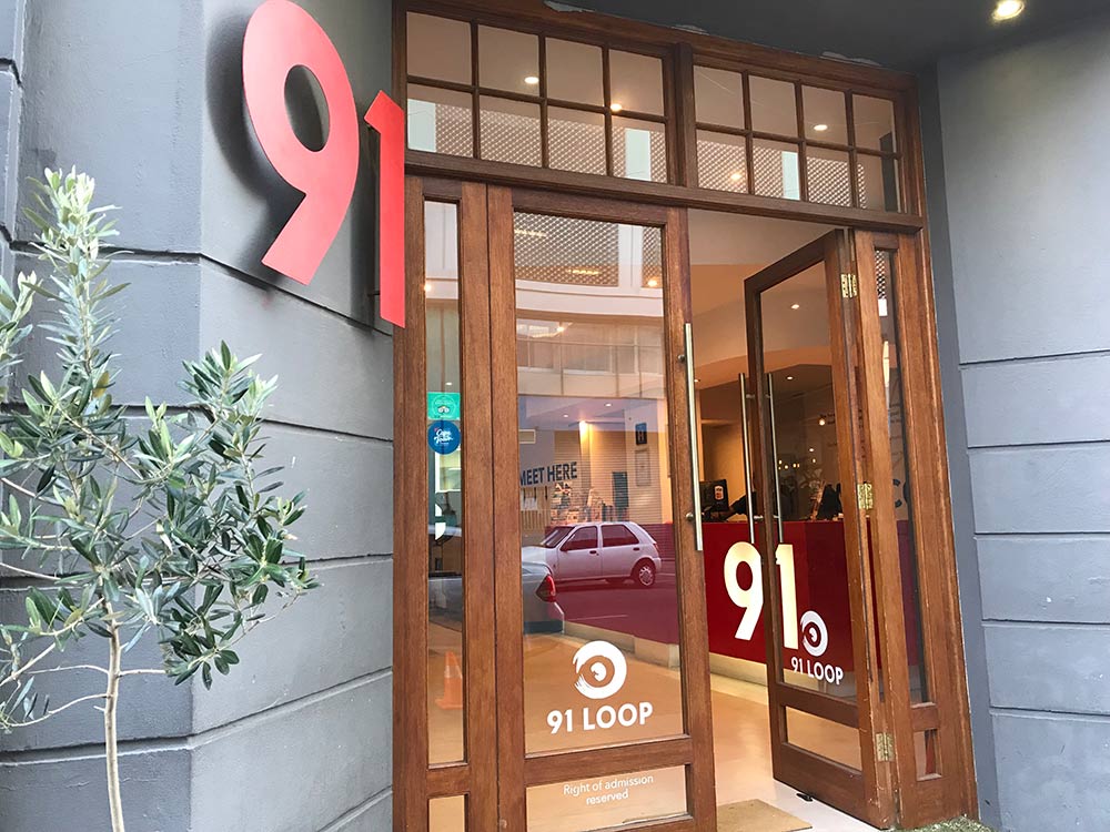 Procurando uma hospedagem barata na Cidade do Cabo? Então confira essa review do 91 Loop, hostel moderno e bem localizado!